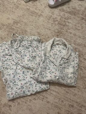Victoria's Secret CountryWhite Floral Cotton Pajama Set with Pink & Blue Flowers